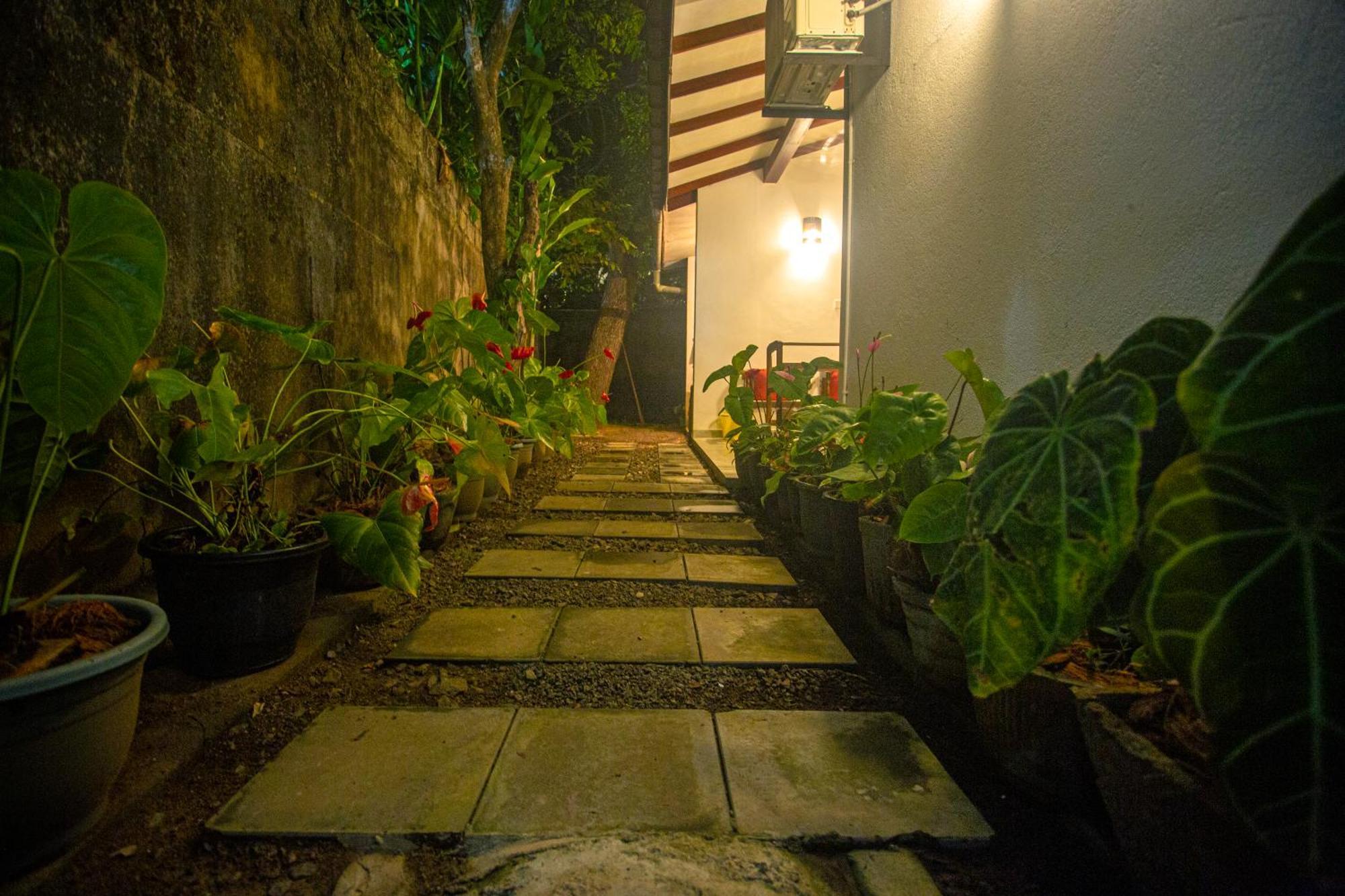 209 Nooit Gedacht Apartment Unawatuna Bagian luar foto